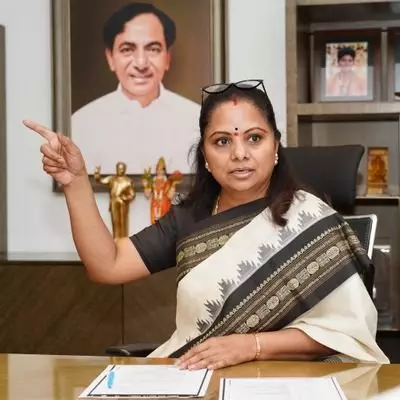 కవిత అన్ని పార్టీలకి మైనస్సేనా? కవిత అన్ని పార్టీలకి మైనస్సేనా?
