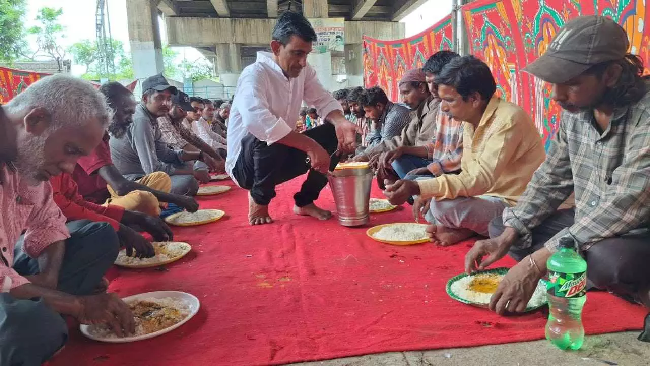 హైదరాబాద్ అజహర్ మక్సూసి ‘దో రోటీ’ క్యాంపెయిన్కు పదేళ్లు హైదరాబాద్ అజహర్ మక్సూసి ‘దో రోటీ’ క్యాంపెయిన్కు పదేళ్లు