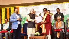 ఏడుగురు తెలంగాణ ప్రముఖులకు గవర్నర్ సత్కారం