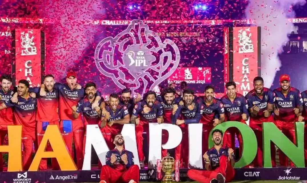 ఆర్సీబీ విక్టరీ పరేడ్ అనుమతి ఇవ్వని బెంగళూర్ పోలీసులు ఆర్సీబీ విక్టరీ పరేడ్ అనుమతి ఇవ్వని బెంగళూర్ పోలీసులు