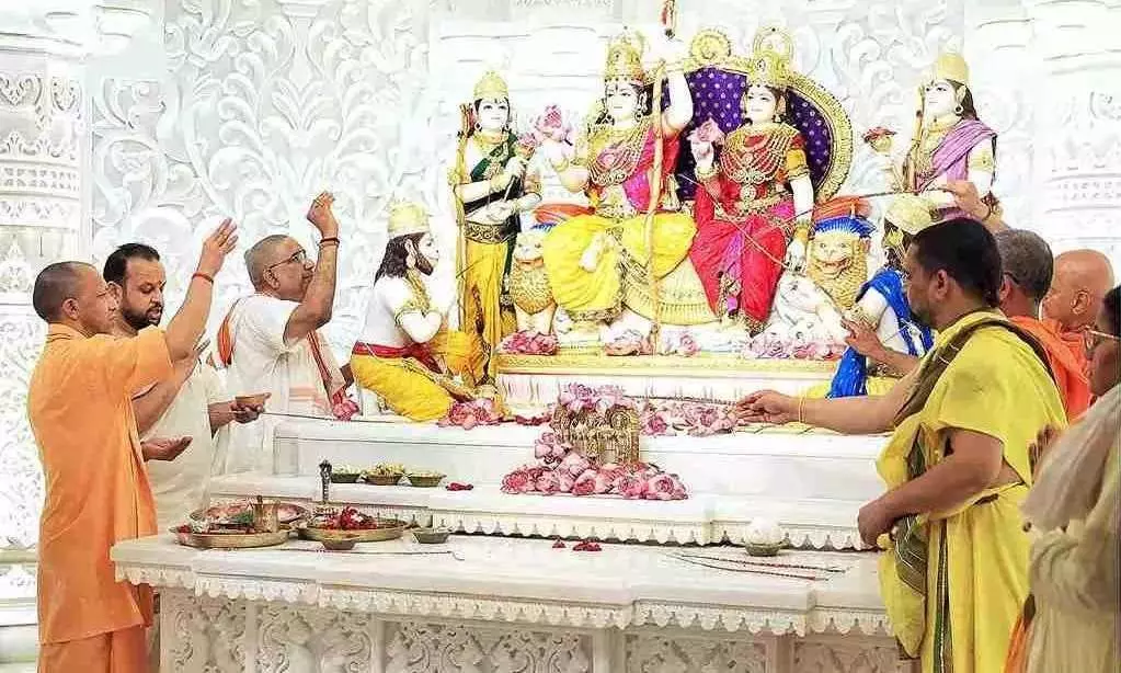 అయోధ్య: కొత్తగా నిర్మించిన ఆలయాల్లో విగ్రహాల ప్రతిష్ట అయోధ్య: కొత్తగా నిర్మించిన ఆలయాల్లో విగ్రహాల ప్రతిష్ట