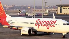 రెండు బోయింగ్  విమానాలు మళ్లింపు, తిరుపతి విమానం ఇంజన్ నుంచి పొగ