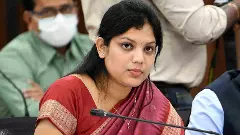 కలెక్టర్ పమేలా సత్పతిని ప్రశంసించిన రేవంత్ రెడ్డి