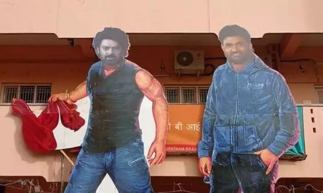 ‘‘రాజా సాబ్’’ లో ఉన్న ఐదు ప్రధాన విషయాలేంటంటే.. ‘‘రాజా సాబ్’’ లో ఉన్న ఐదు ప్రధాన విషయాలేంటంటే..