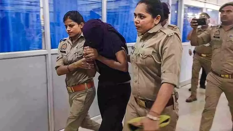 రాజా రఘువంశీ హత్య కేసులో సీన్ రీకన్స్ట్రక్షన్ రాజా రఘువంశీ హత్య కేసులో సీన్ రీకన్స్ట్రక్షన్