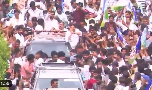 జగన్ ‘ఎమోషనల్’ మార్గం ఎందుకు ఎంచుకున్నాడు? జగన్ ‘ఎమోషనల్’ మార్గం ఎందుకు ఎంచుకున్నాడు?