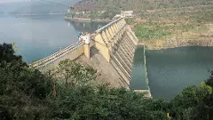 వరదనీటితో పరుగులిడుతున్న కృష్ణమ్మ