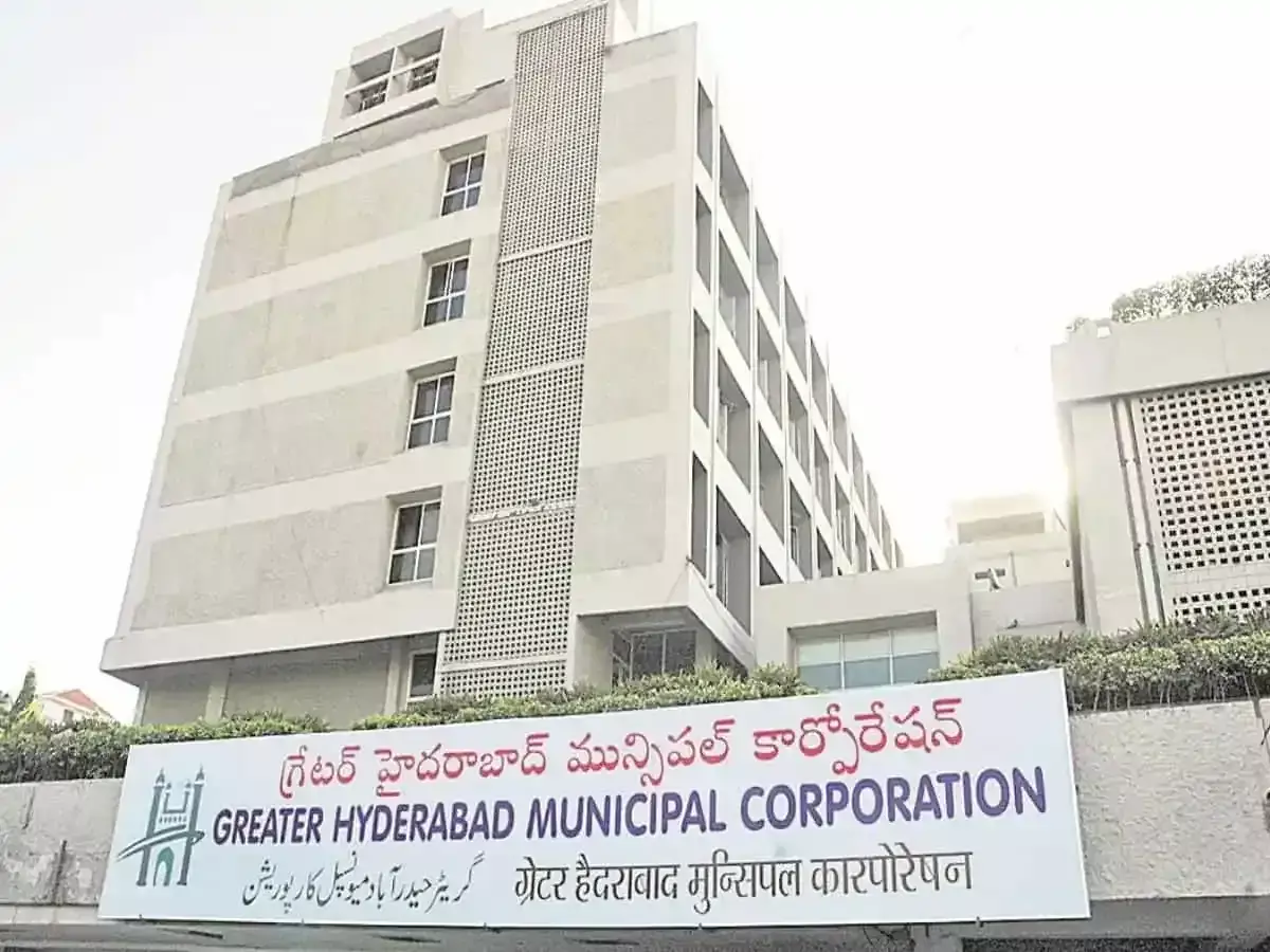 బల్దియాలో 27 మంది అధికారుల బదిలీ బల్దియాలో 27 మంది అధికారుల బదిలీ