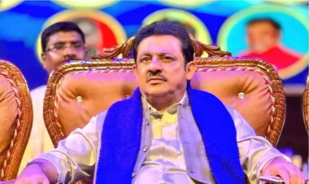 మంత్రిపైనే ఎమ్మెల్యే అవినీతి ఆరోపణలు మంత్రిపైనే ఎమ్మెల్యే అవినీతి ఆరోపణలు