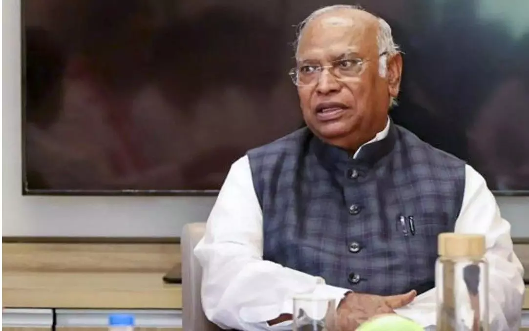 కర్ణాటకలో నాయకత్వ మార్పా.. హైకమాండ్ తీసుకోవాల్సిందే: ఖర్గే కర్ణాటకలో నాయకత్వ మార్పా.. హైకమాండ్ తీసుకోవాల్సిందే: ఖర్గే