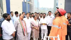 మీనాక్షి నటరాజన్ ఎలాంటి సంకేతాలు పంపుతున్నది ?