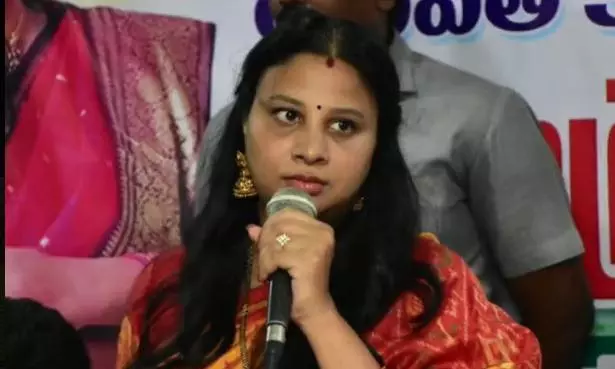 వరంగల్ కాంగ్రెస్ లో చిచ్చుపెట్టిన సుస్మిత ఎవరు ?