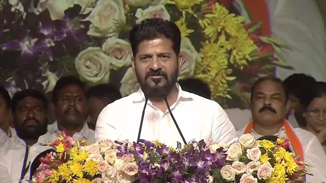బీఆర్ఎస్ను కోలుకోలేని దెబ్బకొట్టాం: రేవంత్ బీఆర్ఎస్ను కోలుకోలేని దెబ్బకొట్టాం: రేవంత్