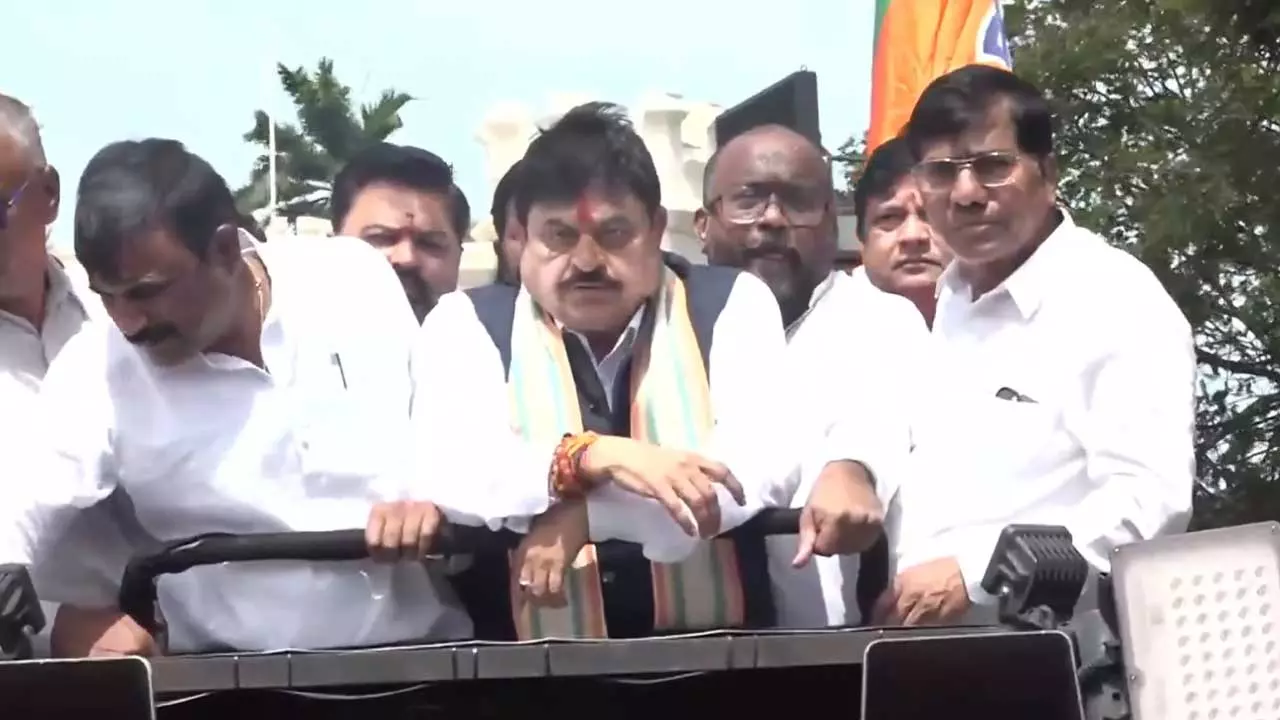 ఛార్జ్ తీసుకున్న రామచందర్రావు.. ఛార్జ్ తీసుకున్న రామచందర్రావు..