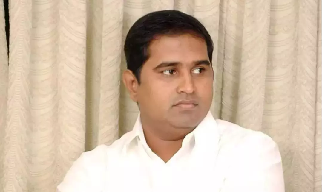 ఆర్మ్ స్ట్రాంగ్ హత్య దర్యాప్తులో ఎలాంటి పురోగతి లేదెందుకు? ఆర్మ్ స్ట్రాంగ్ హత్య దర్యాప్తులో ఎలాంటి పురోగతి లేదెందుకు?