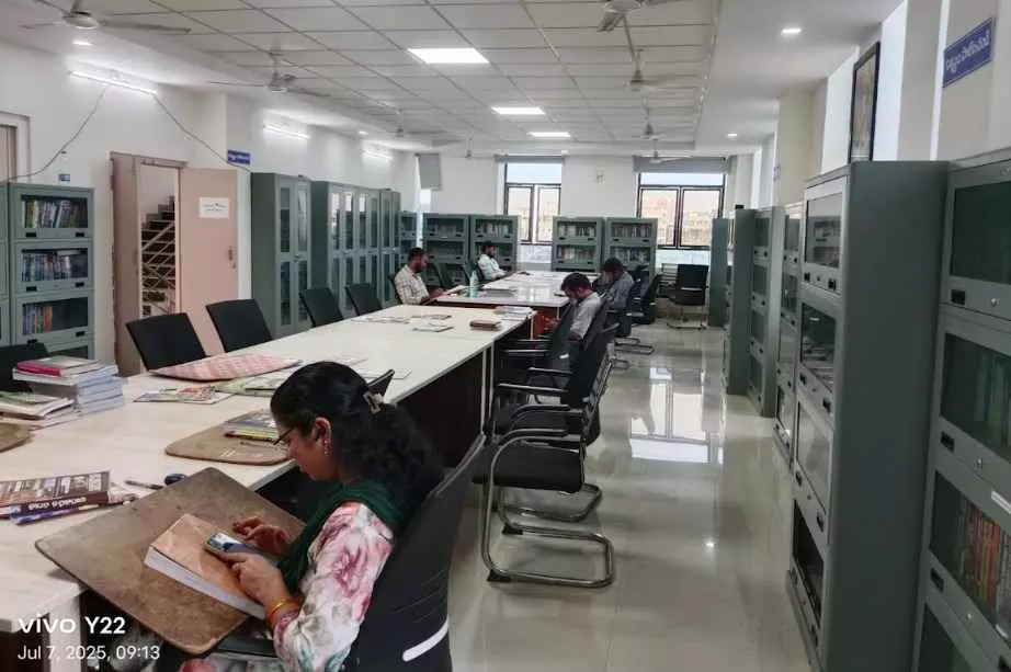 మా కాలనీకి ఆధునిక గ్రంథాలయం వచ్చింది!