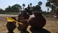 కల్లు కాంపౌడ్లలో ఆకస్మిక తనిఖీలు