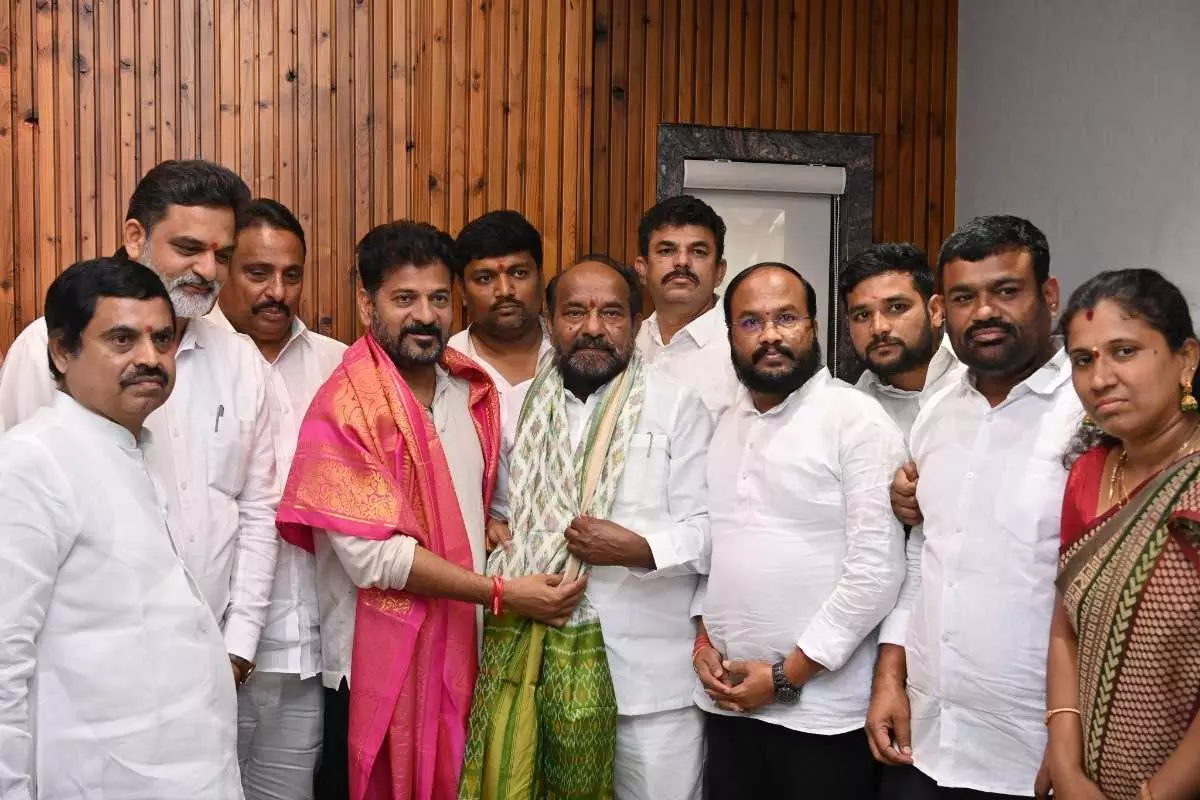 ఒక్కదెబ్బకు రేవంత్ హీరో అయిపోయాడా ? ఒక్కదెబ్బకు రేవంత్ హీరో అయిపోయాడా ?