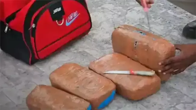 ఇక్రిశాట్ వద్ద గంజాయి విక్రయిస్తున్న వ్యక్తి అరెస్ట్