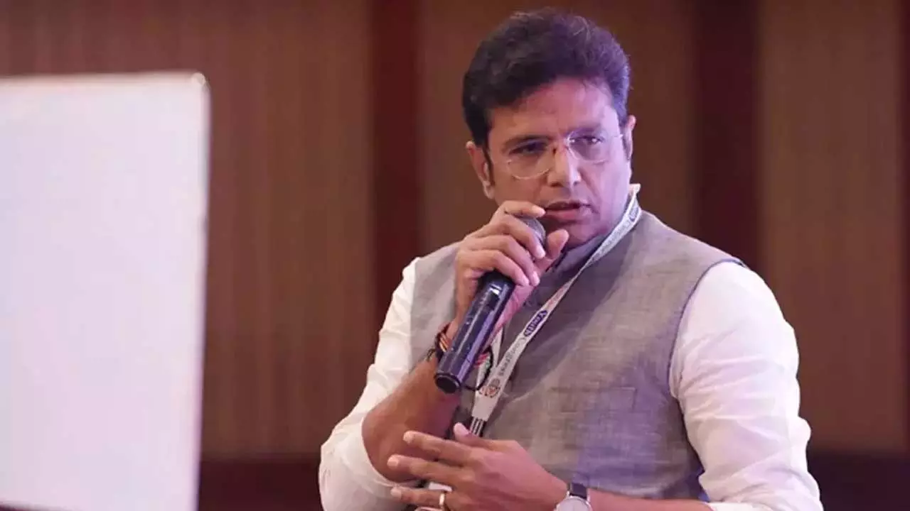 ‘కాలేజీల్లో చెప్తున్నది కాలం చెల్లిన జ్ఞానమా’ ‘కాలేజీల్లో చెప్తున్నది కాలం చెల్లిన జ్ఞానమా’