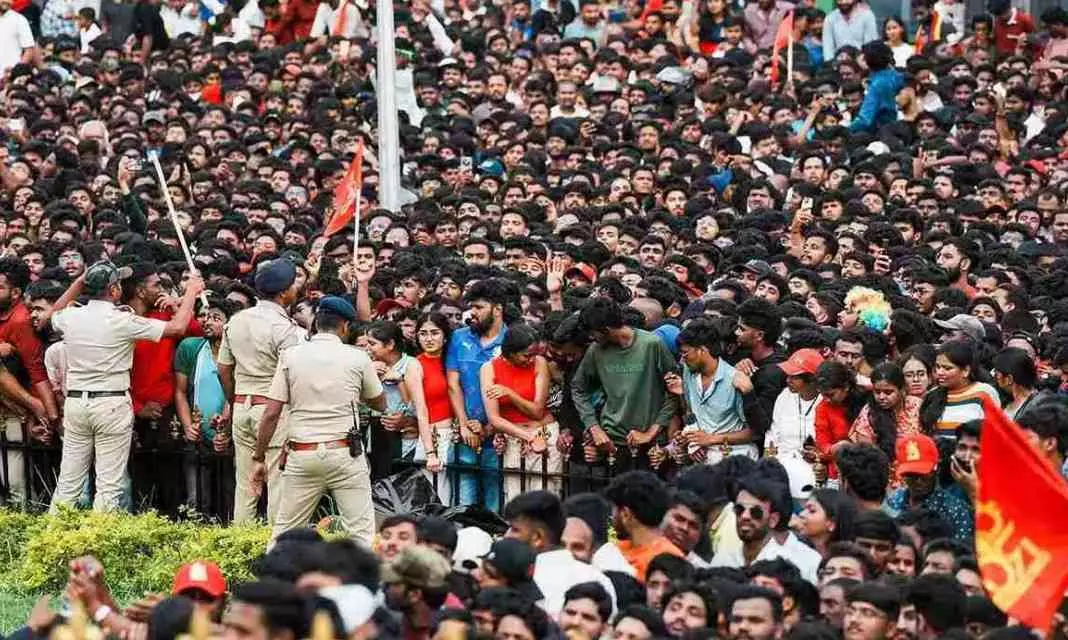ఆర్ సీబీదే తప్పు: హైకోర్టుకు కర్ణాటక ప్రభుత్వం నివేదిక