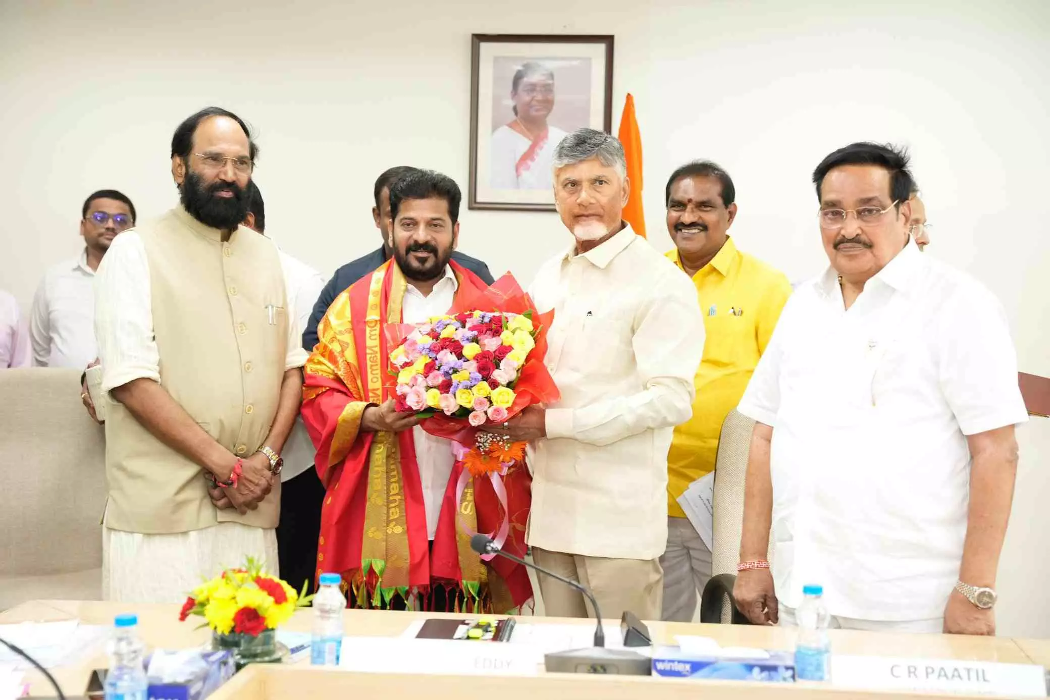 ఢిల్లీ మీటింగులో అసలు ఏమి జరిగింది ?