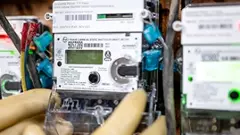 ఆంధ్రాలో  కరెంటు దెబ్బ... రాష్ట్రమంతా వాతలే...