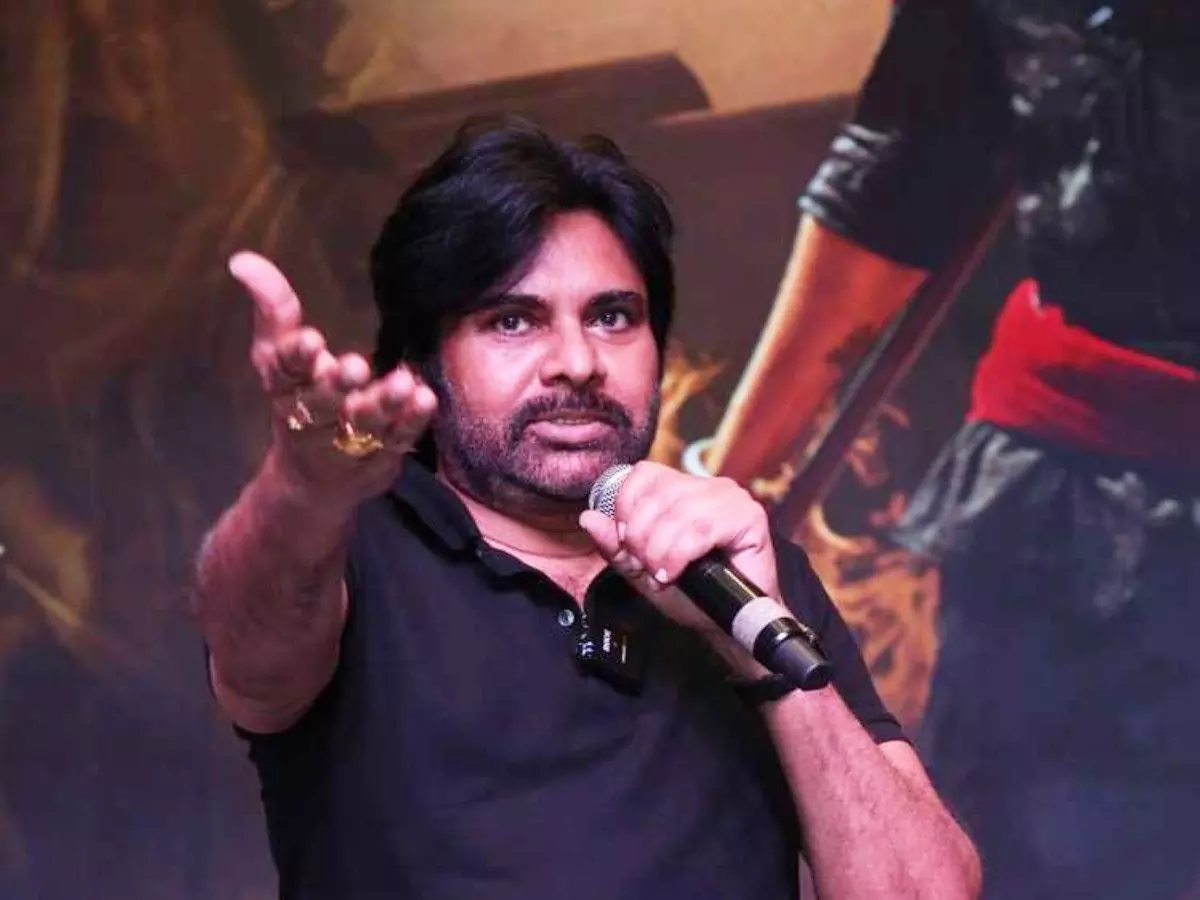 సినిమాకు కష్టపడటమే తెలుసు..చెప్పుకోవడం రాదు-పవన్ సినిమాకు కష్టపడటమే తెలుసు..చెప్పుకోవడం రాదు-పవన్