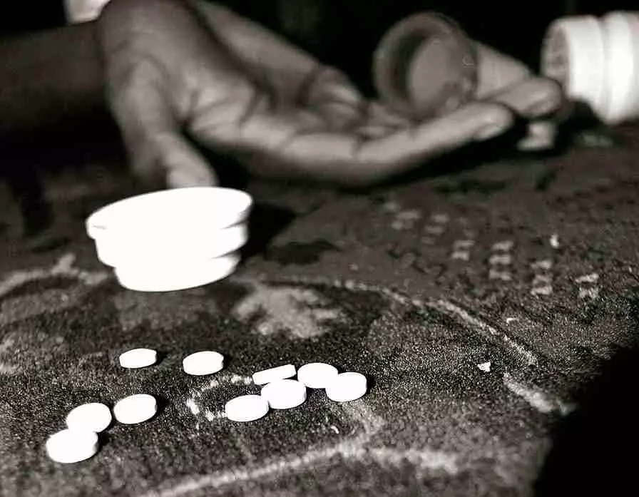 DRUGS | మత్తు కోసం కొత్తదారులు... బానిసల మెదళ్లు పాదరసమే..
