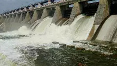 మూసీ ప్రాజెక్టులో  క్రస్ట్ గేట్లు ఎత్తేసిన అధికారులు