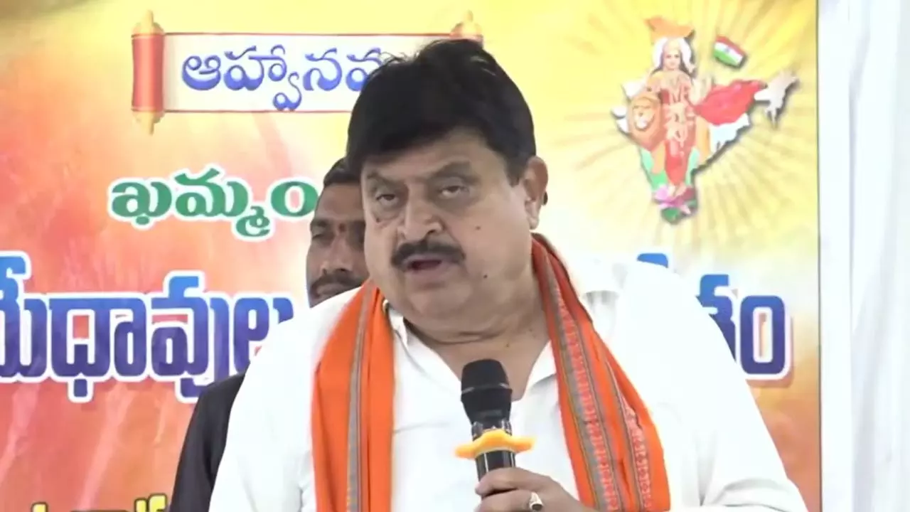 ‘కుర్చీని కాపాడుకోవడంలో రేవంత్ బిజీ బిజీ’ ‘కుర్చీని కాపాడుకోవడంలో రేవంత్ బిజీ బిజీ’