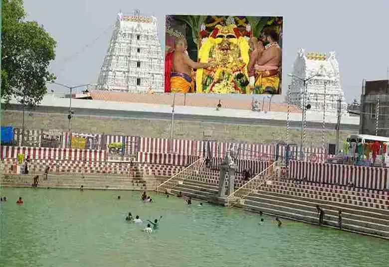 వరలక్ష్మీవ్రతం చేయిస్తారా..రేపు ఆన్ లైన్ లో టికెట్లు విడుదల వరలక్ష్మీవ్రతం చేయిస్తారా..రేపు ఆన్ లైన్ లో టికెట్లు విడుదల