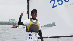 ఈ పాటిగడ్డ బస్తీ  పోరడిపుడు హైదరాబాద్ సెయిలింగ్ స్టార్