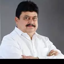 కాళేశ్వరం నివేదిక లీకులు ఇస్తుంది కాంగ్రెస్సా..? కాళేశ్వరం నివేదిక లీకులు ఇస్తుంది కాంగ్రెస్సా..?