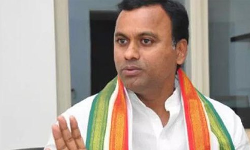 మునుగోడులో బ్రాందీ షాపులు టైమింగ్స్ గొడవ