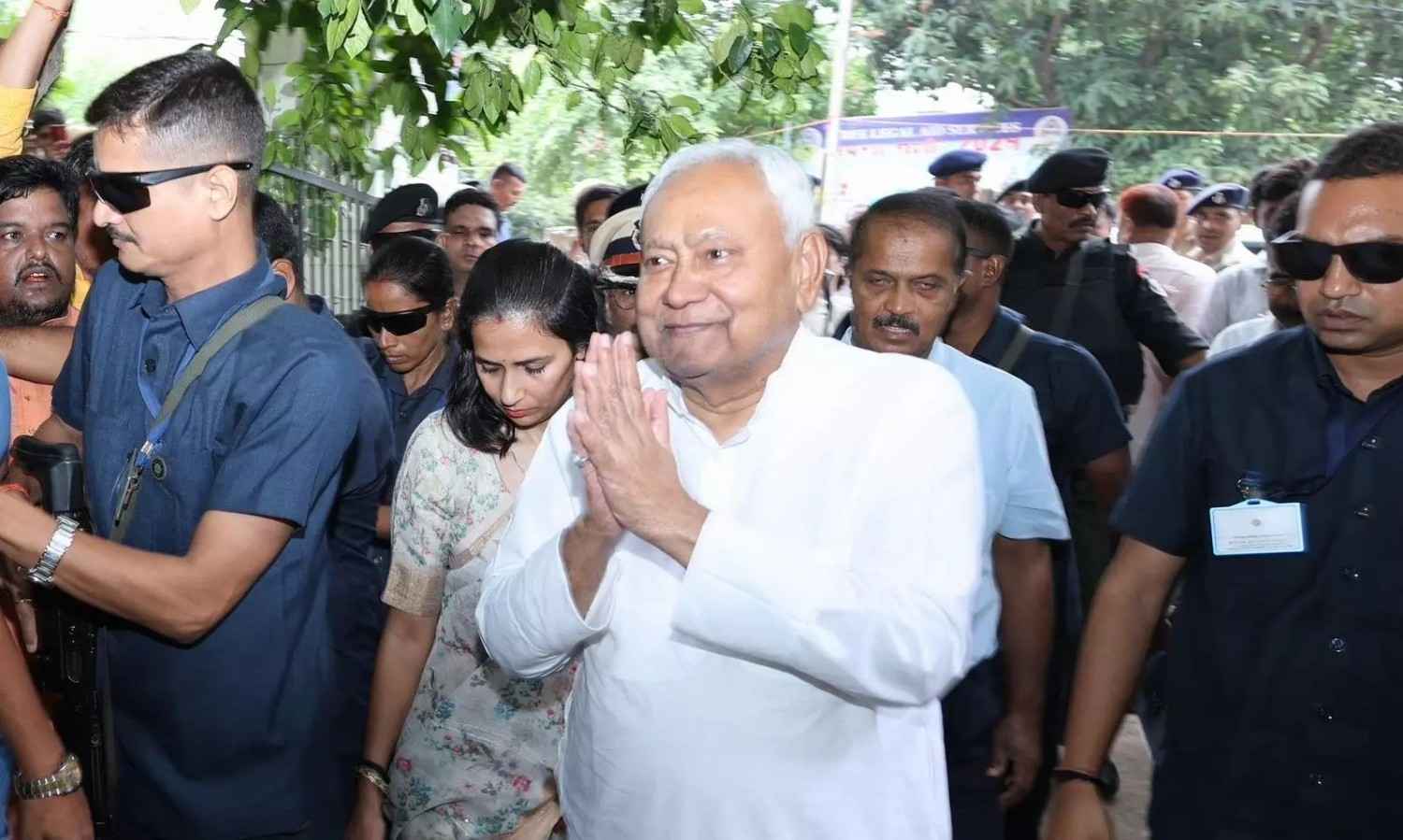 బీహార్: ఉచితాలు నితీష్‌ను గట్టెక్కిస్తాయా?