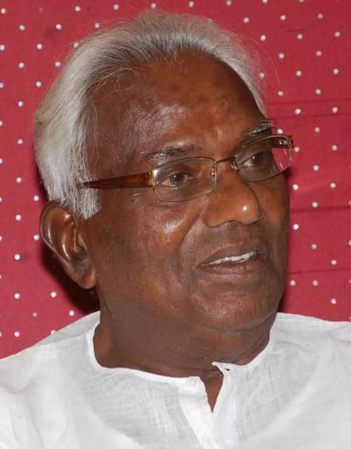 పోరాట పటిమతో ఉన్నతస్థాయికి ఎదిగిన మహనీయుడు పోరాట పటిమతో ఉన్నతస్థాయికి ఎదిగిన మహనీయుడు