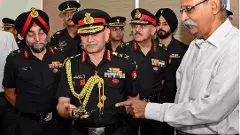 ఆసిమ్  మునీర్ ను ఎగతాళి చేసిన భారత ఆర్మీ చీఫ్