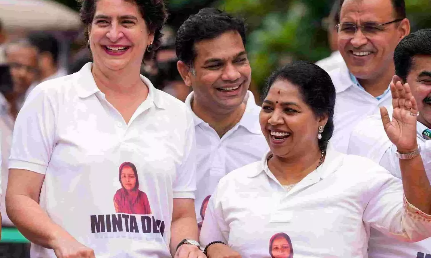 బీహార్ ఓటరు మింటా దేవికి 124 ఏళ్లట..! బీహార్ ఓటరు మింటా దేవికి 124 ఏళ్లట..!