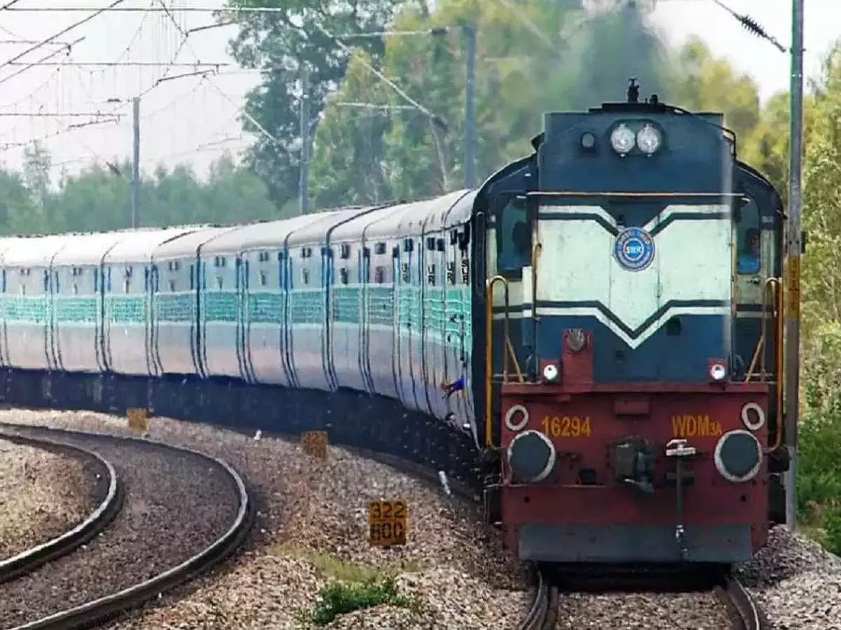 ఆగస్టు 14 నుంచి 5 రోజుల పాటు 10 రైళ్లు రద్దు ఆగస్టు 14 నుంచి 5 రోజుల పాటు 10 రైళ్లు రద్దు