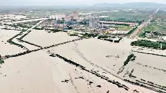 నీట మునిగిన అమరావతి, రాకపోకలు బంద్