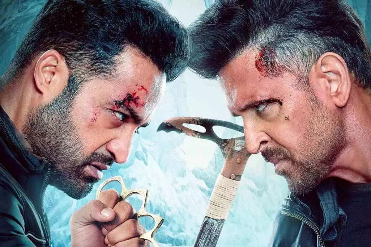 హృతిక్ & ఎన్టీఆర్ ఫేస్ ఆఫ్ వార్ 2 రివ్యూ