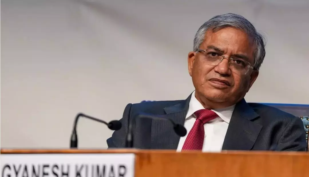 సీఈసీ పై అభిశంసన తీర్మానం ప్రవేశపెట్టే యోచనలో ప్రతిపక్షాలు ?