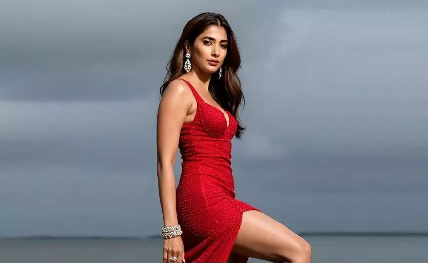 పాపం పూజ హెగ్డే… రజనీ కూడా ఆమె కెరీర్‌ని కాపాడలేకపోయాడా?