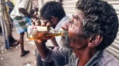 మద్యంతో తడిసిముద్దవుతున్న ఆంధ్రా పల్లెలు