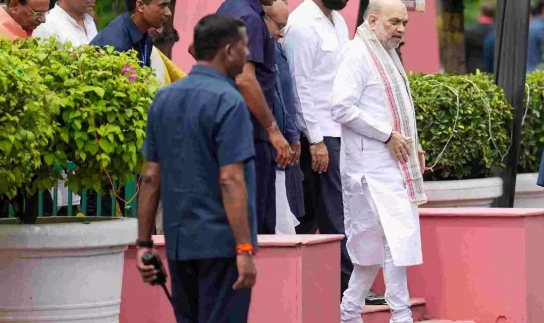 అమిత్ షా వ్యాఖ్యలను ఖండించిన మాజీ న్యాయమూర్తులు