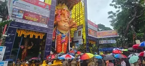 ఖైరతాబాద్ మహా గణపతికి గవర్నర్ తొలిపూజ ఖైరతాబాద్ మహా గణపతికి గవర్నర్ తొలిపూజ