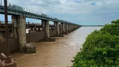 తెలంగాణలో విస్తారంగా వర్షాలు..వెల్లువెత్తుతున్న ప్రాజెక్టులు