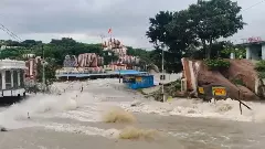 తెలంగాణను వీడని వరద విపత్తు, పలు గ్రామాల్లో జలప్రళయం