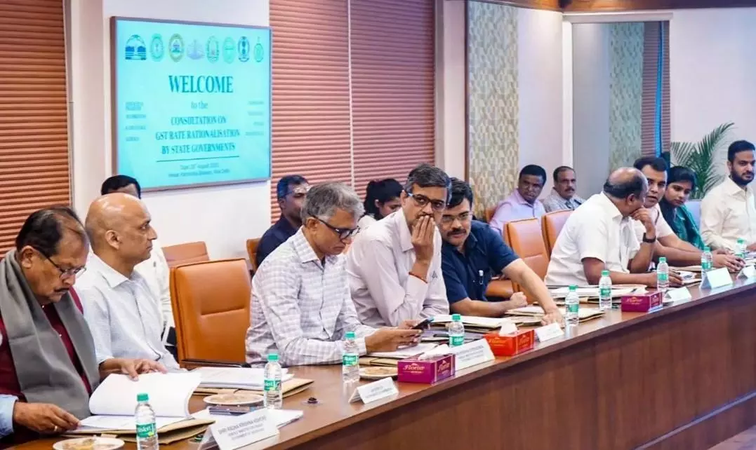 జీఎస్టీ రేట్ల స్లాబ్ తగ్గింపులను రాష్ట్రాలు వ్యతిరేకిస్తున్నాయా?